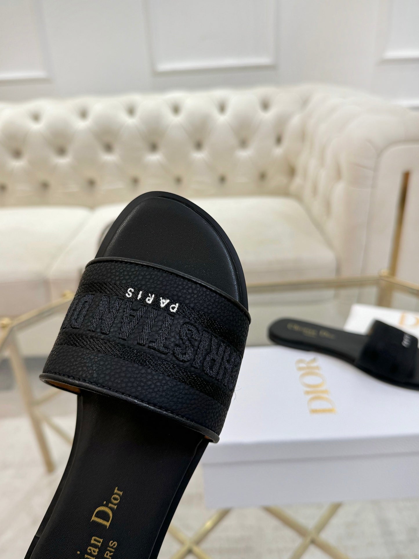 ‘D’ Inspired Sliders