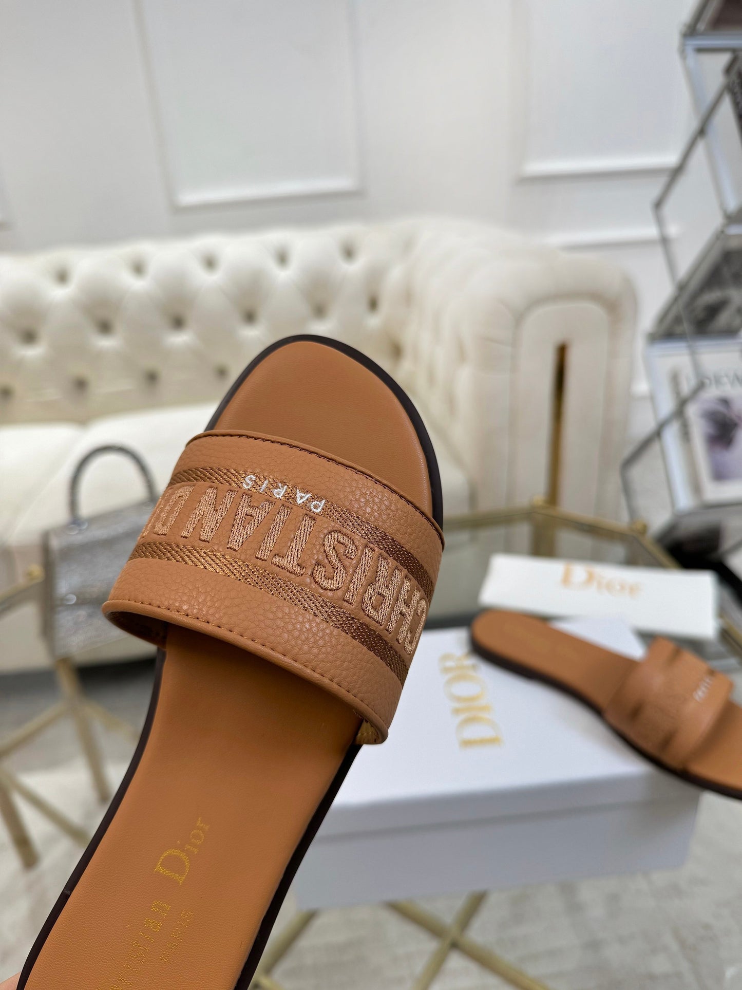 ‘D’ Inspired Sliders